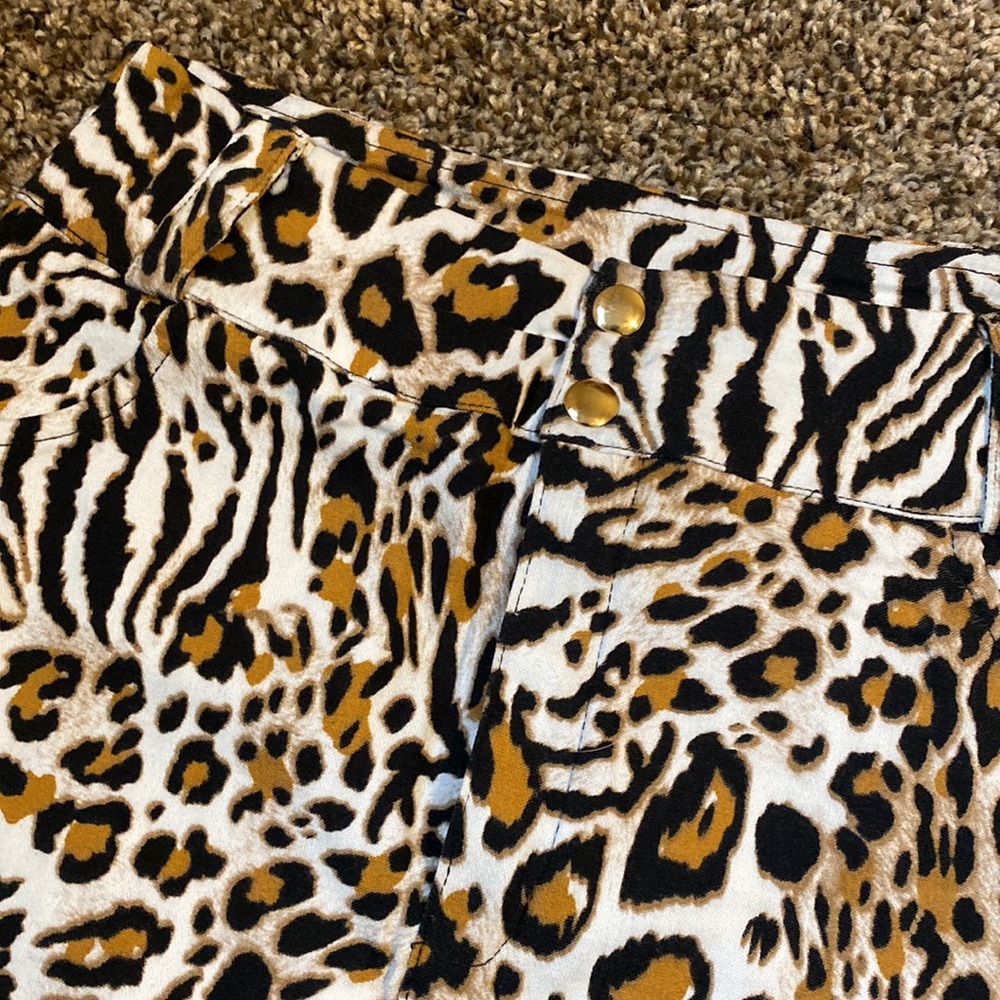 ANIMAL PRINT SKIRT - Picture 2 of 6